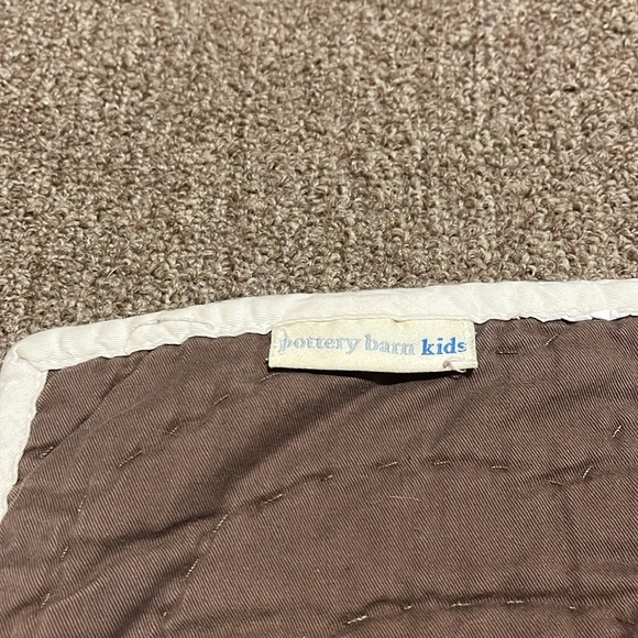 Pottery Barn Kids Brown Star Quilt Size 35 x 50 - Picture 5 of 5